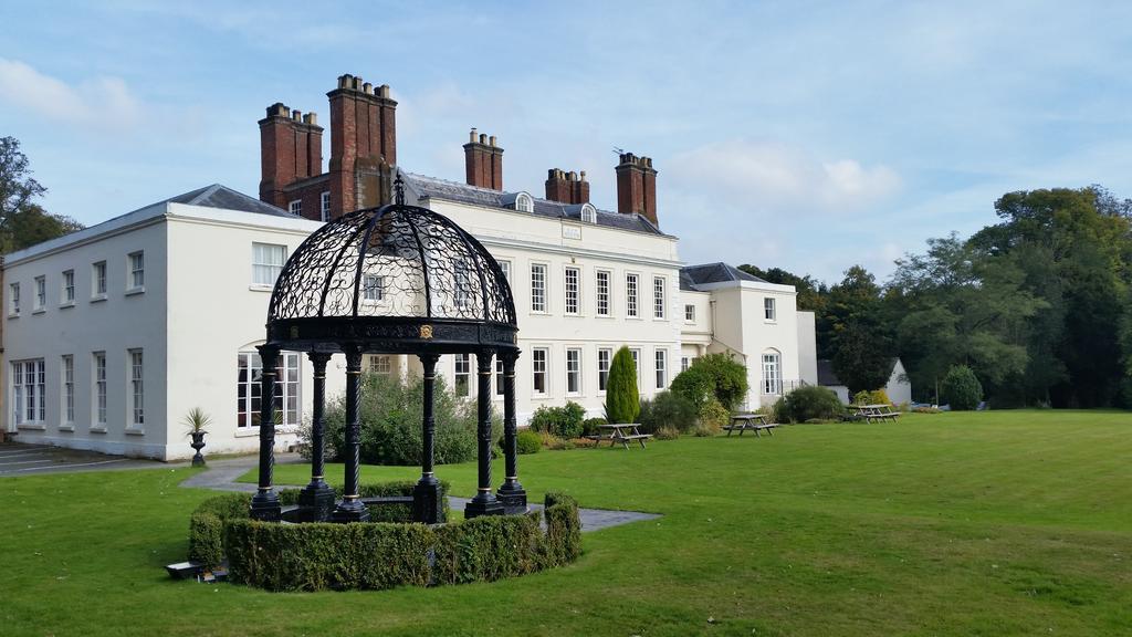 Haughton Hall Hotel & Leisure Club Телфорд Екстериор снимка